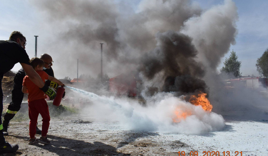 Siechnice: Strażacy szkolili mieszkańców Siechnic - zdjęcia