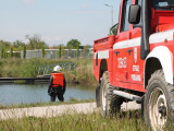 Ćwiczenia strażaków na Błękitnej Lagunie w Siechnicach