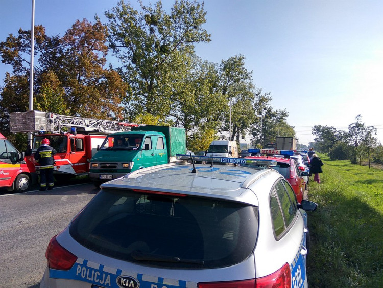 Radwanice: pożar hali produkcyjnej