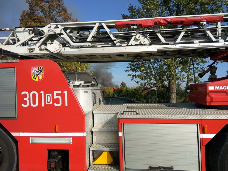Radwanice: pożar hali produkcyjnej