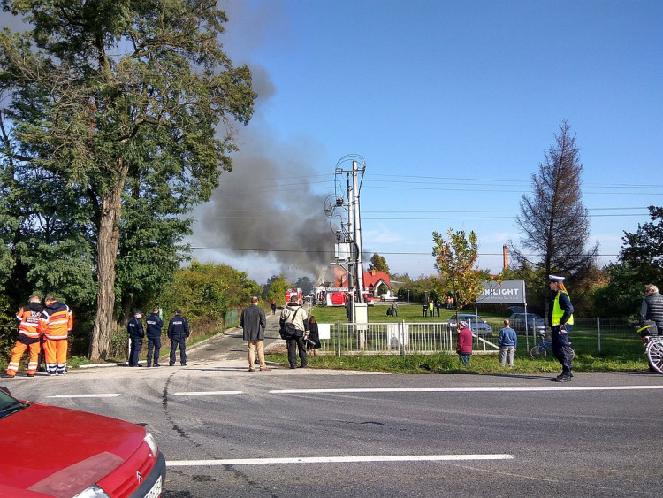 Radwanice: pożar hali produkcyjnej