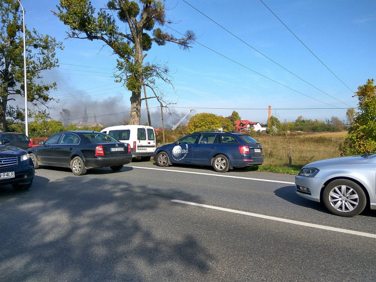 Radwanice: pożar hali produkcyjnej