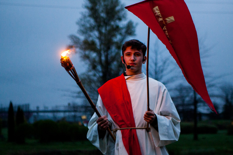 Droga Krzyżowa ulicami Siechnic - fotorelacja, video