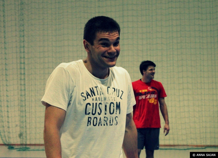 Nocny turniej siatkówki – zdjęcia