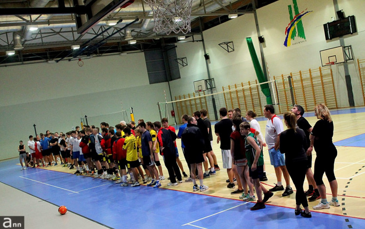 Nocny Turniej Siatkówki 2014