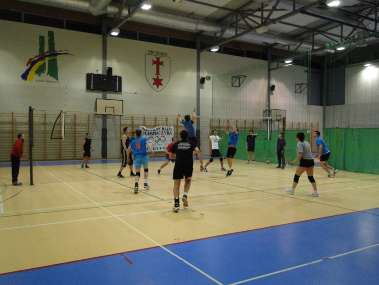 Nocny Turniej Siatkówki 2014