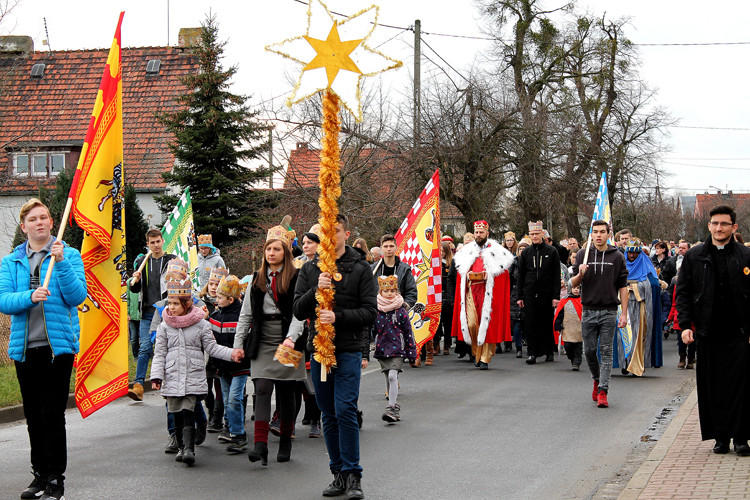Orszak Trzech Króli w Siechnicach [zdjęcia]