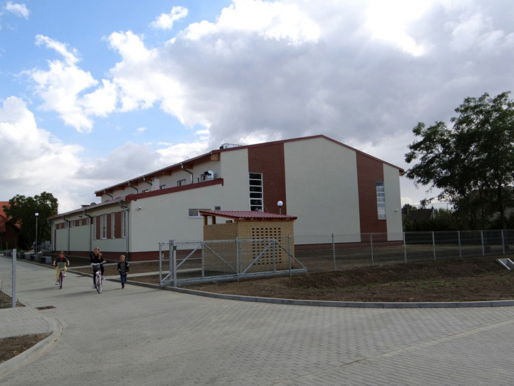 Radwanice: Otwarcie hali sportowej