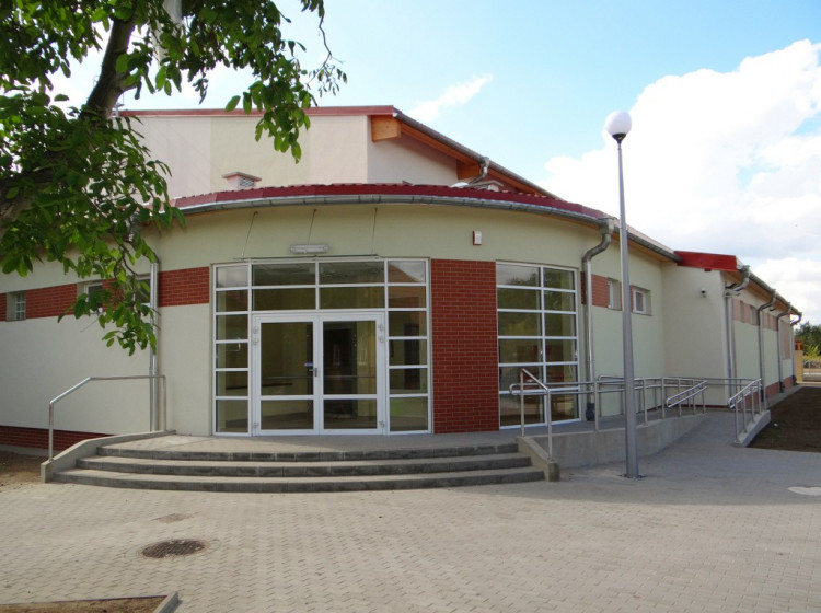 Radwanice: Otwarcie hali sportowej