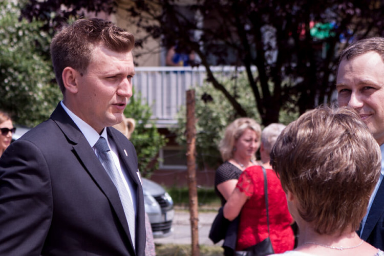 Wmurowanie kamienia węgielnego pod budowę szkoły podstawowej