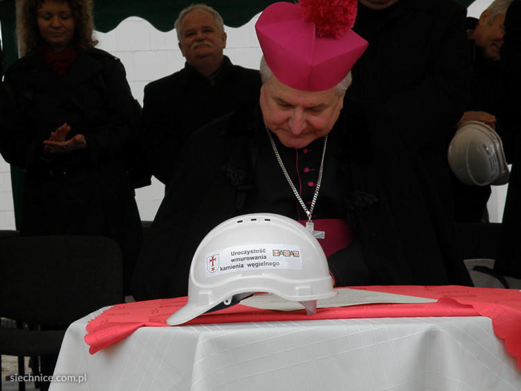 Wmurowanie kamienia węgielnego pod Ratusz w Siechnicach – zdjęcia