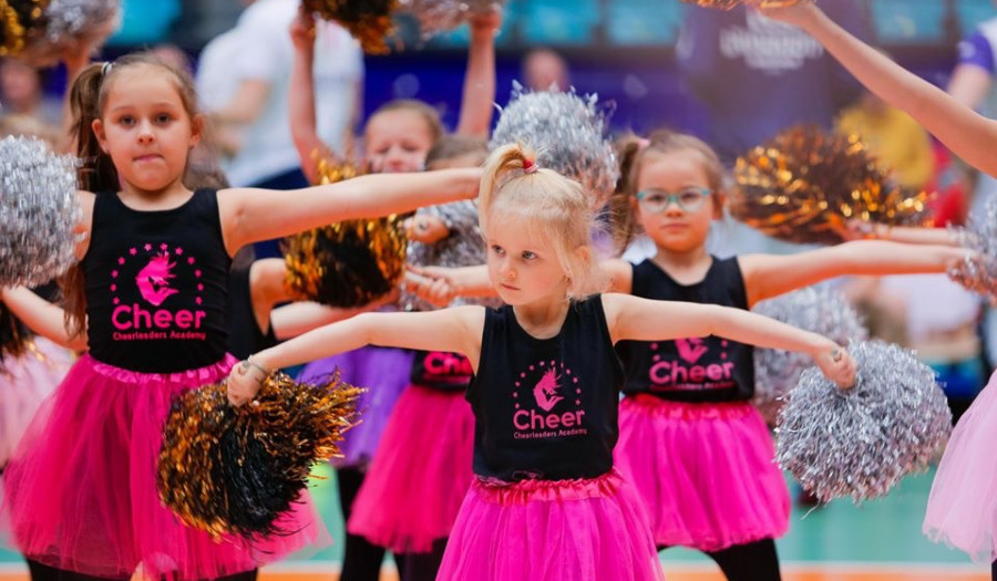 Siechnice: Akademia Cheerleaderek zaprasza na najlepsze zajęcia taneczne z pomponami oraz akrobatykę już od 6 września 2021!