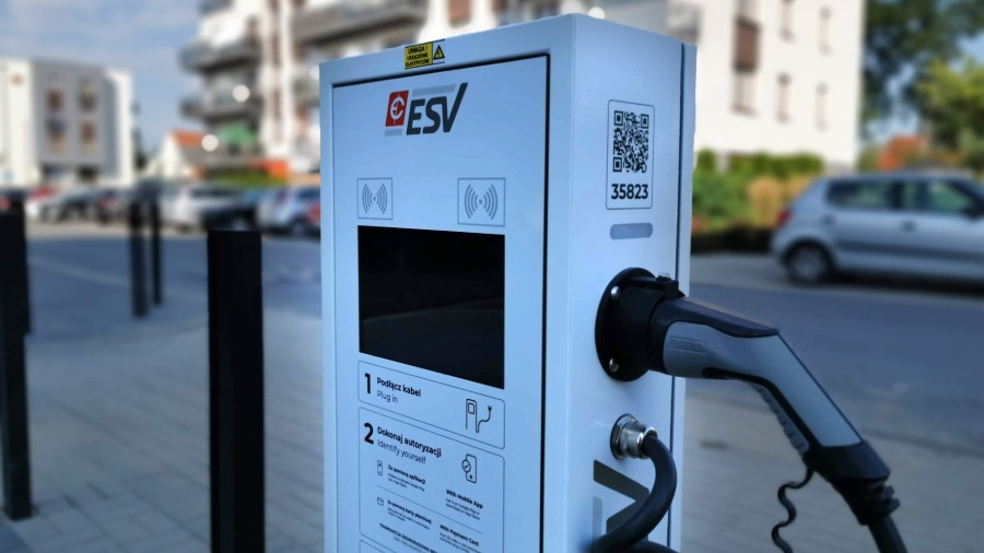 Siechnice: Samochód elektryczny w Siechnicach. Jak zaplanować ładowanie podczas codziennych dojazdów?